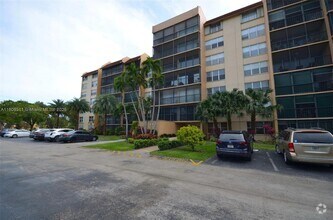 Building Photo - 3821 Environ Blvd