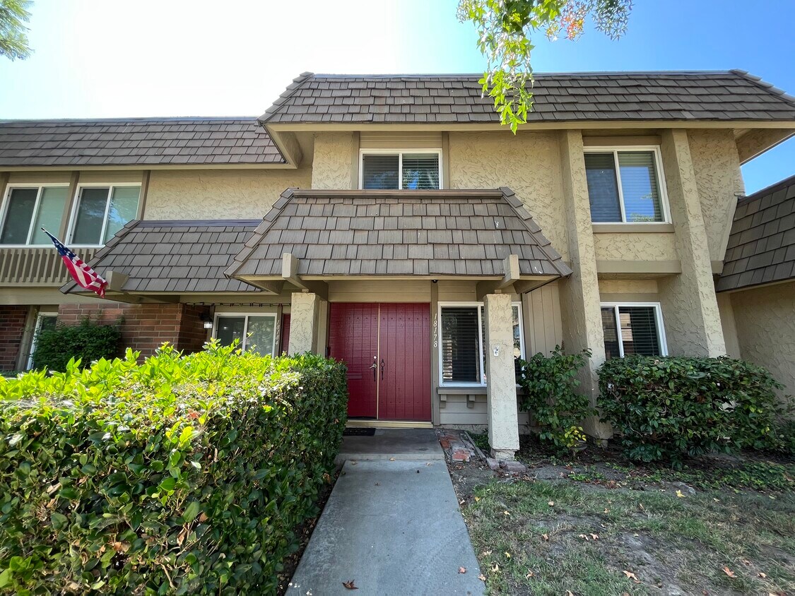 18178 Canyon Ct, Fountain Valley, CA 92708 Townhome Rentals in