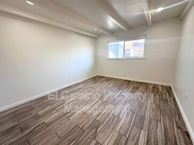 Building Photo - 6916 Walker Ave