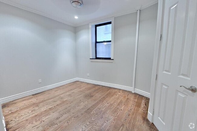 Building Photo - 326 E 35th St