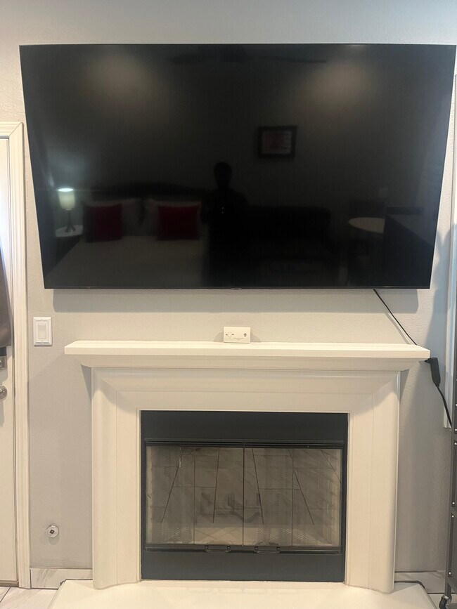 Foto del edificio - 8418 Lourenco Ln