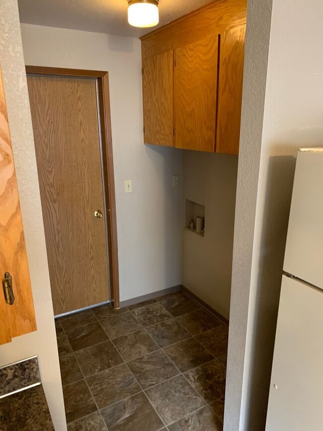 Building Photo - 3405 Vincenta Way