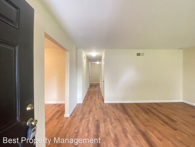 Foto del edificio - 4 br, 2 bath House - 828 Debra St