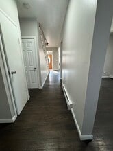 Building Photo - 277 Portsea St