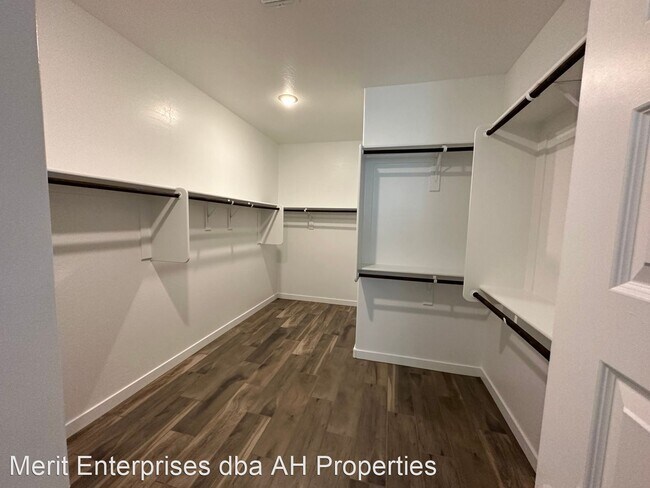 Foto del edificio - 4 br, 3 bath House - 4149 E AUSTIN DR