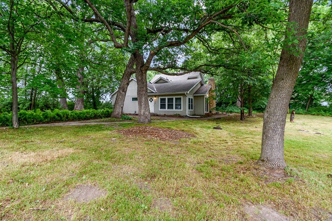 Foto del edificio - 3356 Viking Blvd NE