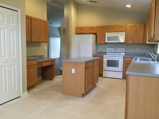 Building Photo - 1072 Bluegrass Dr