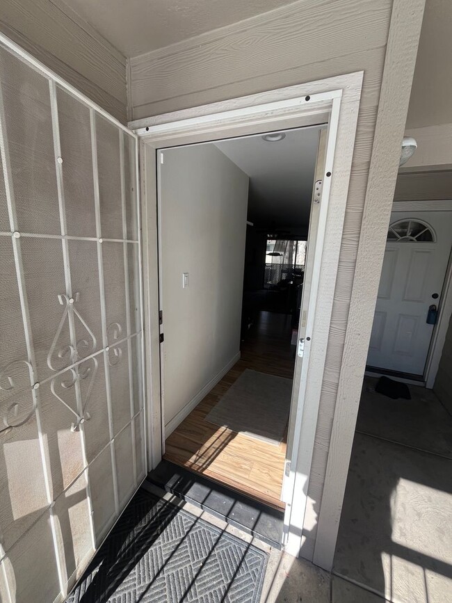 Foto del edificio - COMING SOON_ MAY| 2-Bedroom Condo | 2 Full Baths | Covered Parking