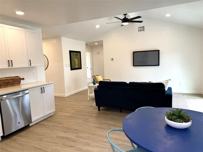 Foto del edificio - 560 E 19th St