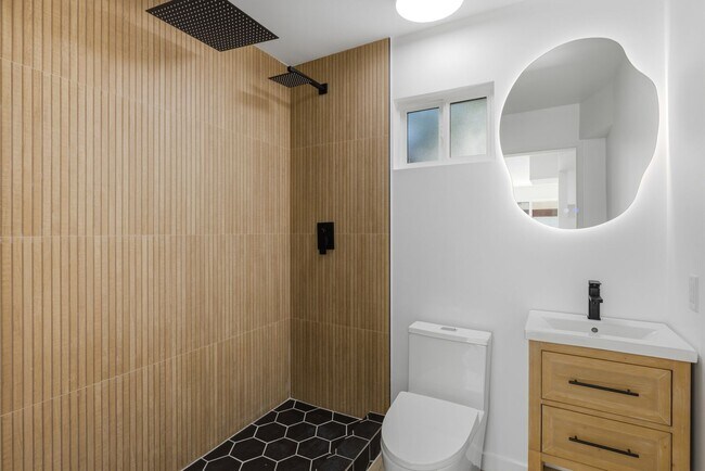 Foto del edificio - 3684 Curlew St