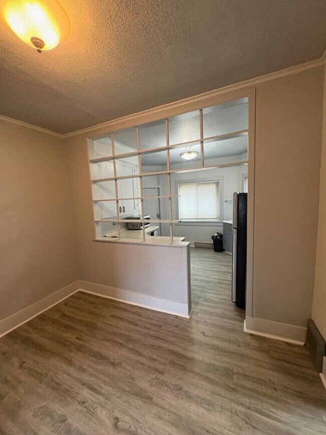 Foto del edificio - 901 NE Glen Oak Ave