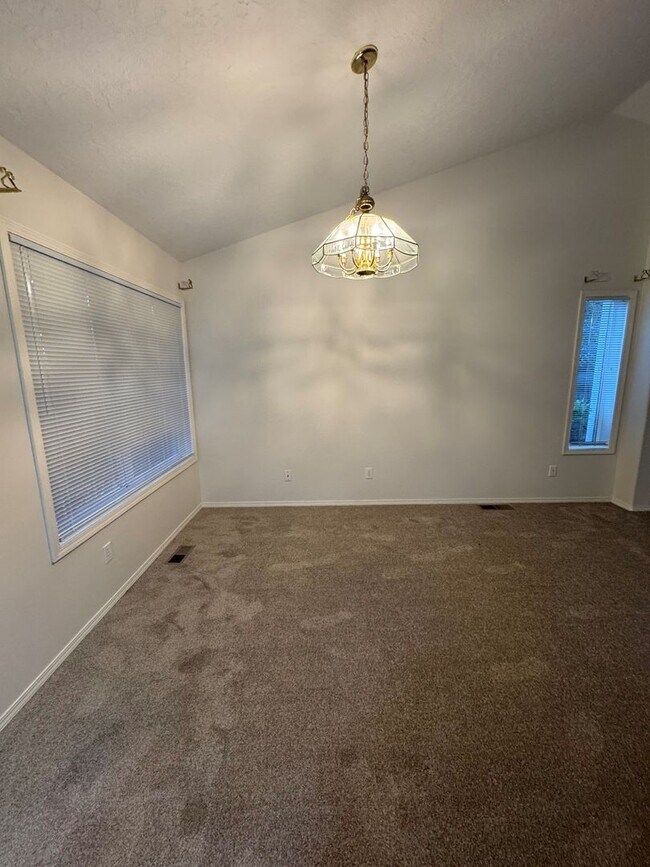 Building Photo - 9243 SW 149th Ave