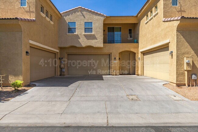 Foto del edificio - 1367 S Country Club Dr