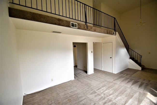 Building Photo - Aspen Meadows