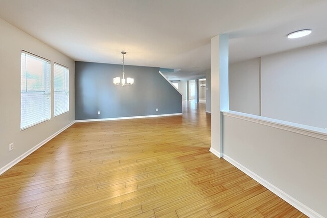 Building Photo - 7030 Maple Park Ln