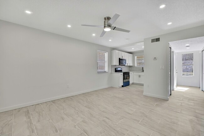 Foto del edificio - 10981 W Tidewater Cir