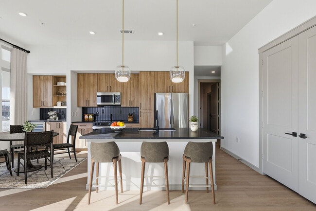 Building Photo - The Buckley