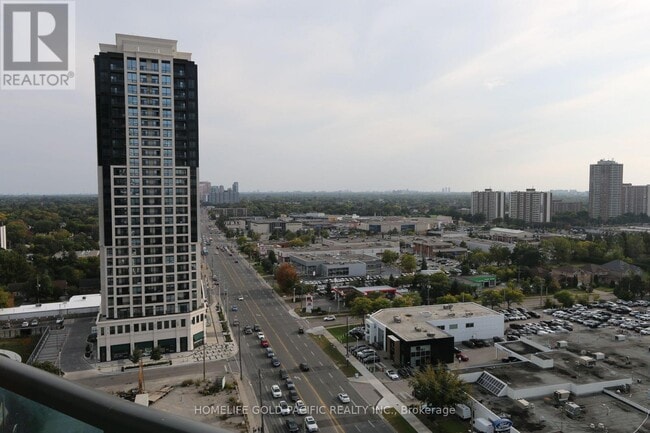 Building Photo - 7161 Yonge St