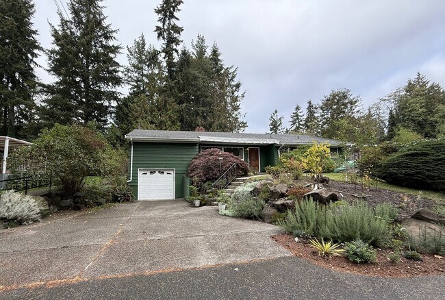 Foto del edificio - Extremely Spacious 3 bedroom Home Located in Edmonds