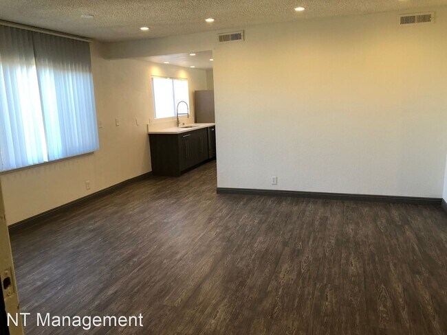 Building Photo - 4 br, 3 bath Apartment - 1444 Centinela Av...