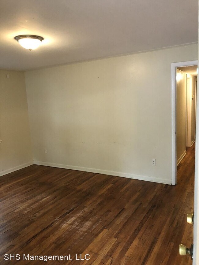 Building Photo - 3 br, 1 bath House - 210 Atkinson Drive