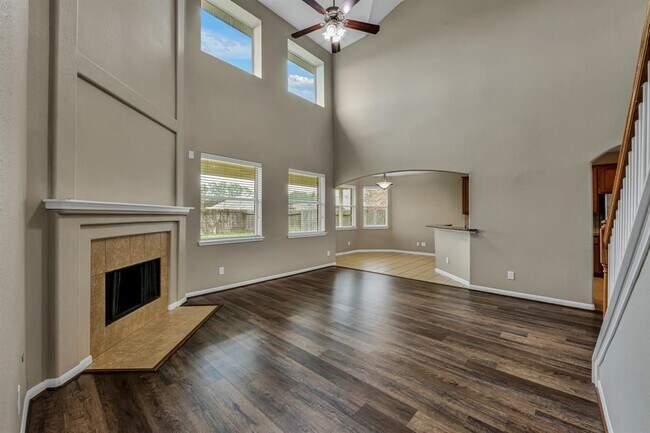 Foto del edificio - 22005 Dove Canyon Ln