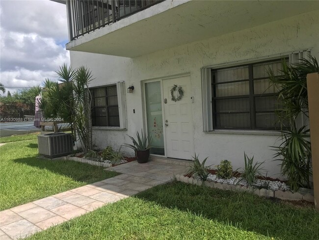 Building Photo - 6885 NW 169th St