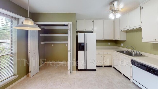 Photo - 616 San Saba Ct Apartment