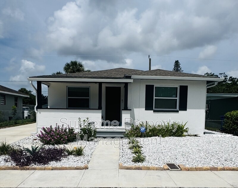 Foto principal - 811 21st St S