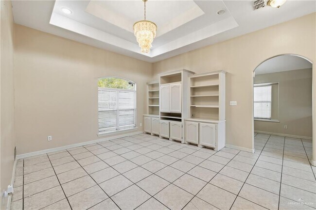 Building Photo - 19 Dove Ave W