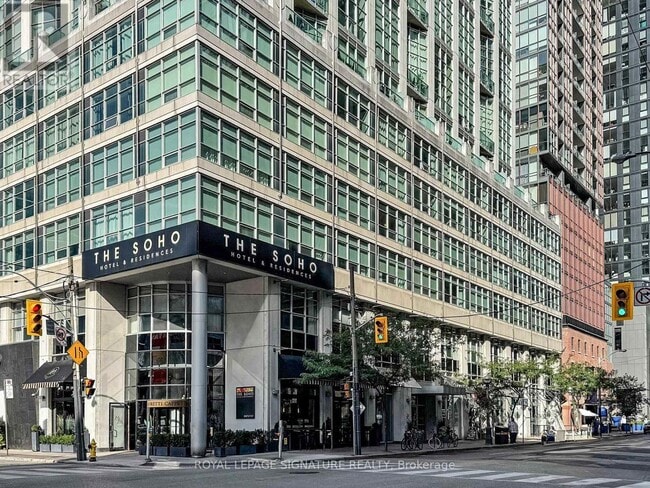 Building Photo - 36 Blue Jays Way