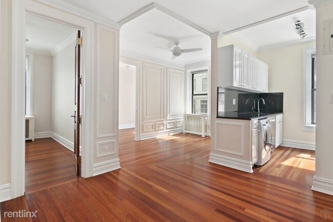 Building Photo - 2 br, 1 bath Apartment - 73 W 82nd St