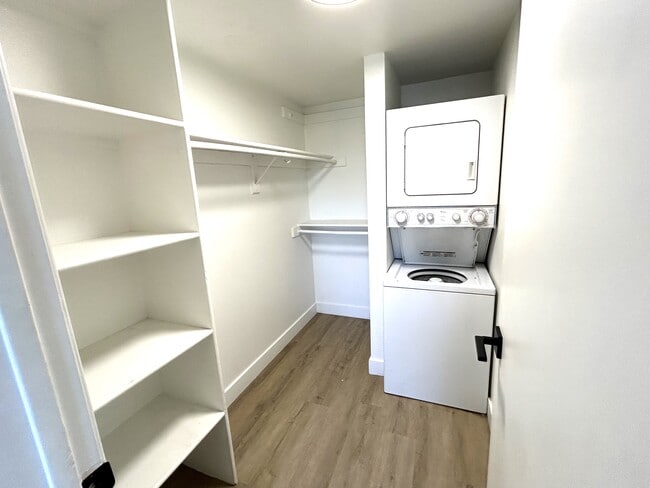 Building Photo - Roosevelt Park