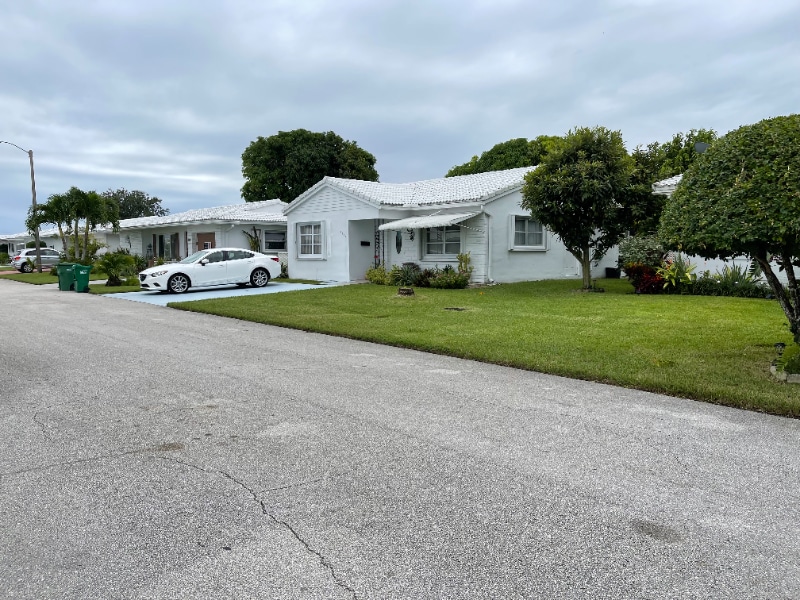 Primary Photo - 8602 NW 59th St