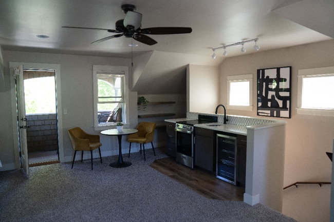 Building Photo - 1419 N 6th St