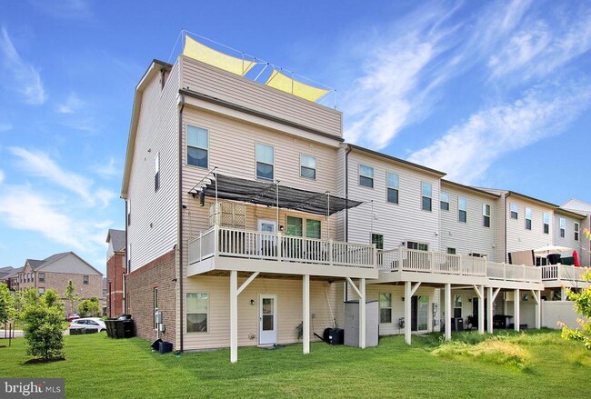 Building Photo - 5714 Richmanor Terrace