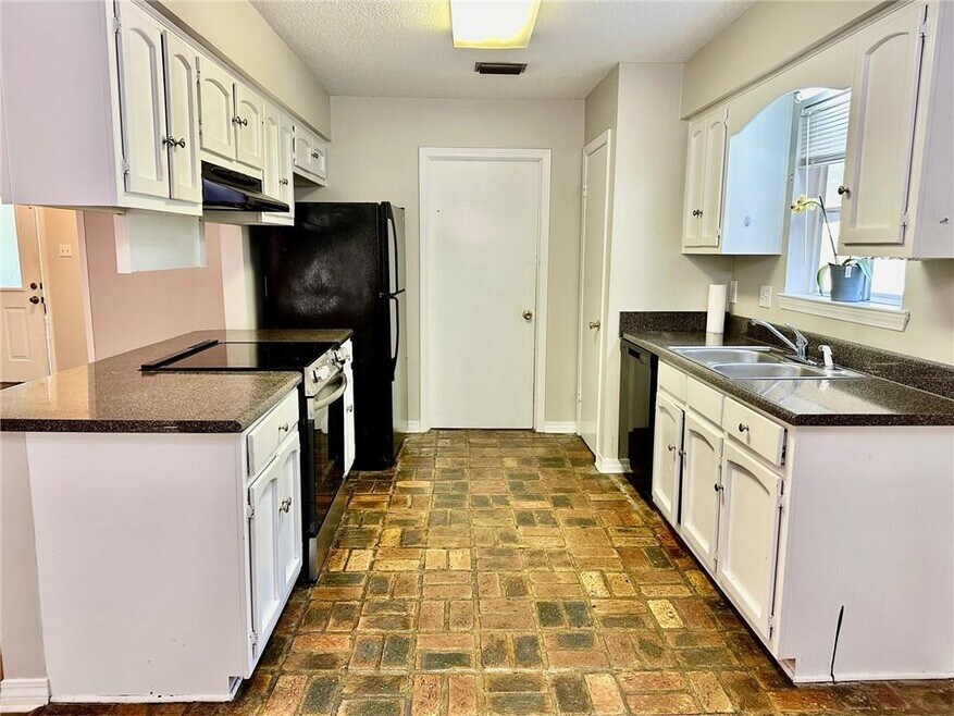 5628 Kalisa Ct