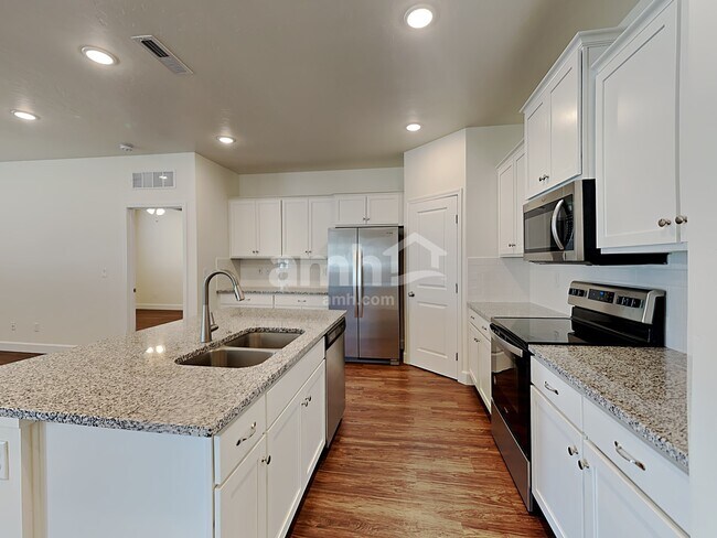 Foto del edificio - 1732 N Montgomery Way