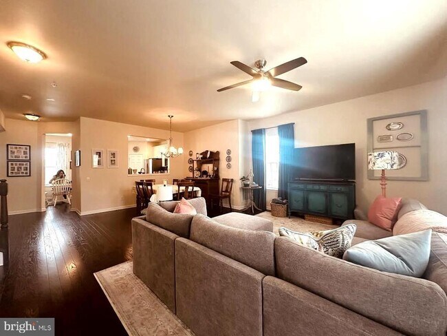 Foto del edificio - 1746 Beacon Ln