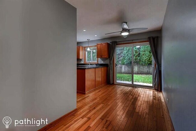 Building Photo - 625 East Macarthur Drive, Palatine, IL, 60074
