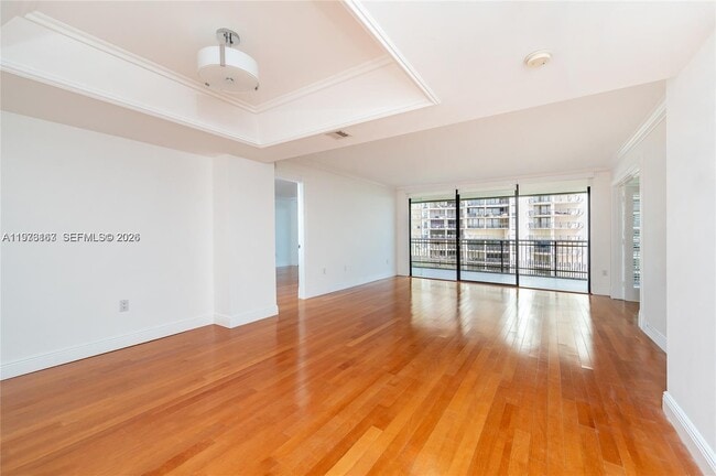 Building Photo - 2901 S Bayshore Dr