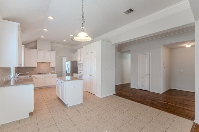 Foto del edificio - 6618 Trenton Lake Ln