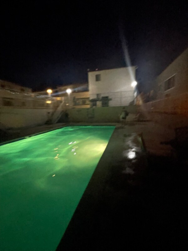 Foto del edificio - 6925 Haskell Ave