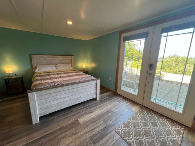 Foto del edificio - Furnished 1 Bedroom, 1 Bath including all ...