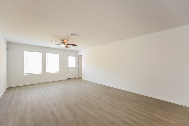 Building Photo - 425 Payton Pl