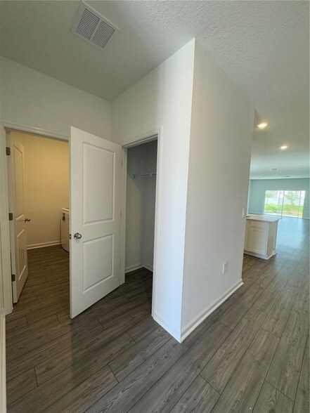Foto del edificio - 4725 SW 83rd Lp