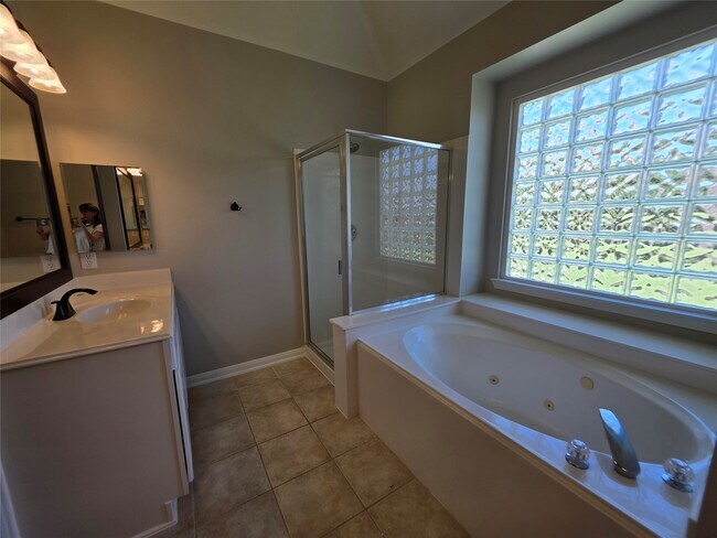 Foto del edificio - 536 Mannington Ln