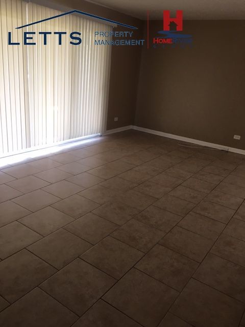 Building Photo - Beautiful 2 Bedroom Aprtment