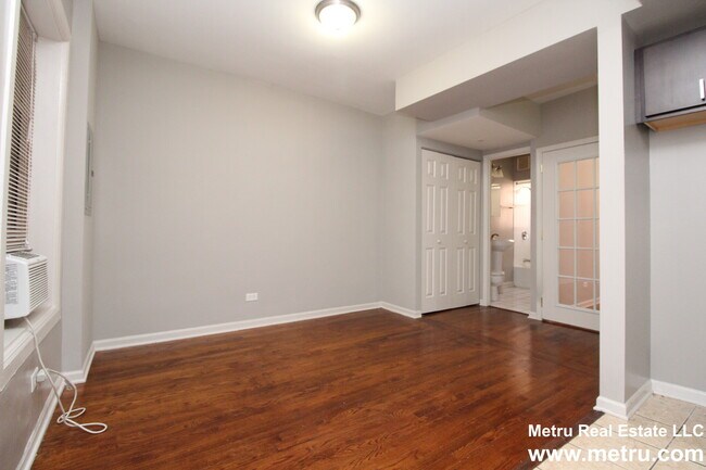 Foto del edificio - 1354 W Argyle St