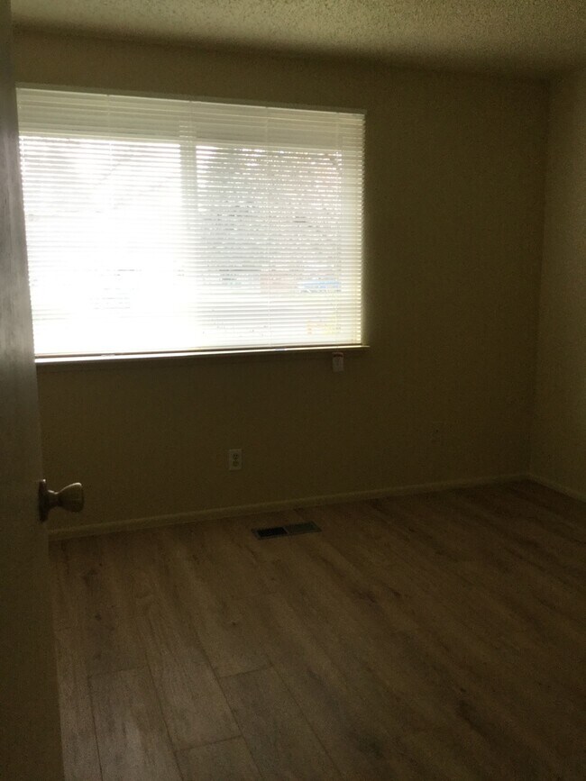 Foto del edificio - 4813 Memorie Ln